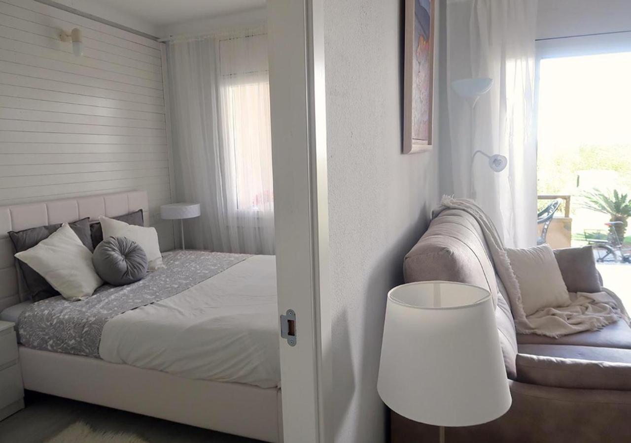 Apartamentos Stil Mar Anna - L'Escala Stil Mar ภายนอก รูปภาพ